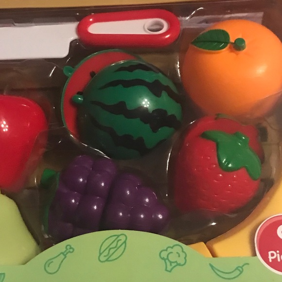 Relist Gourmet Play Garden Fresh Fruit Food Toy With Crate Playset 9 Pieces New - Picture 3 of 12